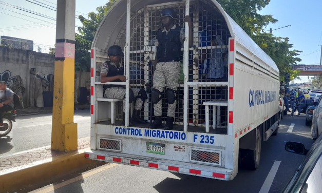 ONU: “Es imperativo garantizar que los haitianos reciban la protección internacional de estatuto de refugiados“. Lo que implica evitar las deportaciones forzosas