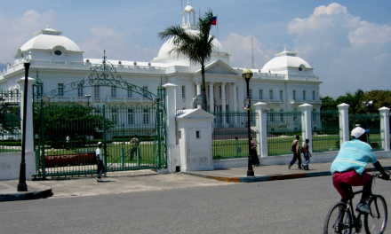 Intensos tiroteos cerca del Palacio Nacional, en Puerto Príncipe, la capital de haitiana.