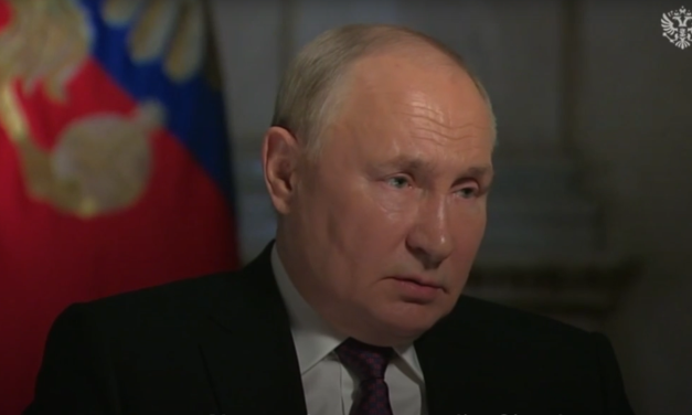 El presidente de Rusia, Vladimir Putin explica por qué Macron siente rencor con Rusia