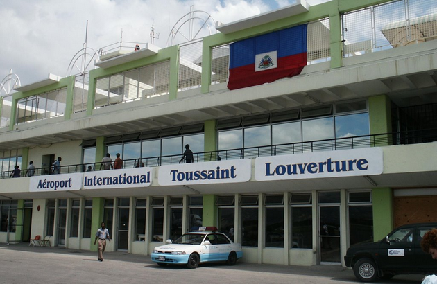 Haití: El aeropuerto internacional Toussaint Louverture, prevee reinicio de operaciones.