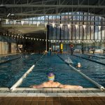 Gobierno catalán permite llenar piscinas como refugios climáticos