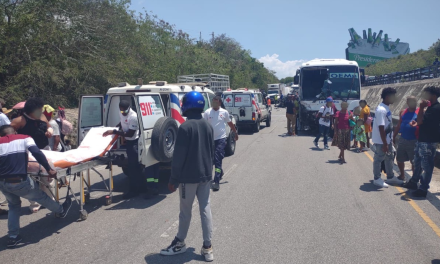 Accidente de tránsito en la Autovía del Este, en La Romana, hay siete vehículos involucrados