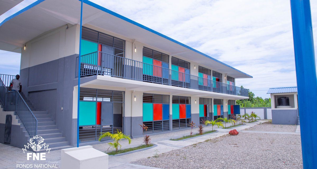 El Fondo Nacional para la Educación en Haití, da a conocer 16 escuelas construidas, solo en espera de inauguración.