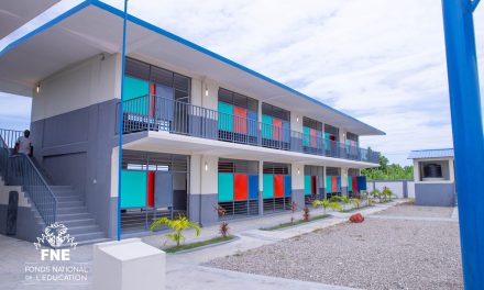 El Fondo Nacional para la Educación en Haití, da a conocer 16 escuelas construidas, solo en espera de inauguración.