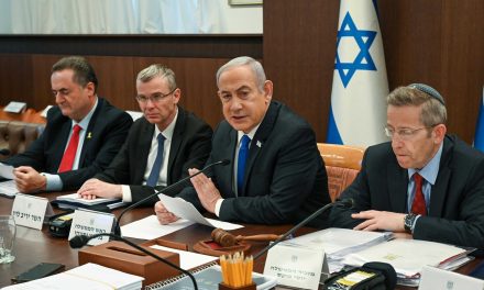 Israel le anticipó a la Casa Blanca que iniciaba un ataque a Irán con drones y misiles