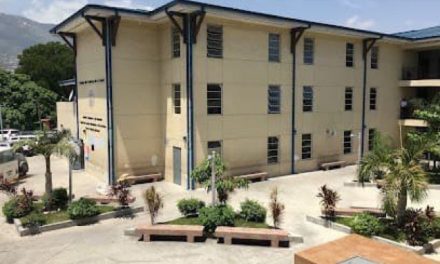 Haití: Desconocidos saquean la Facultad de Medicina de la Universidad Estatal de Haití