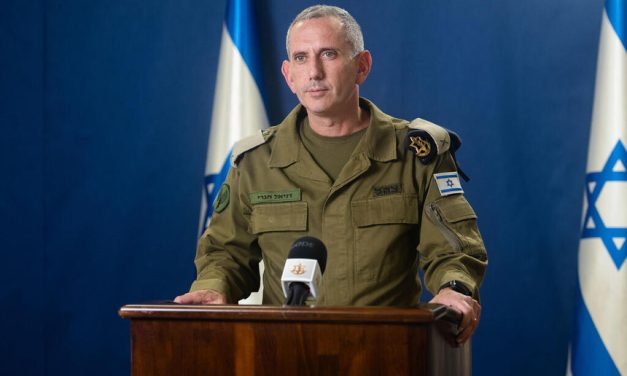 Israel confirmó que interceptó la mayoría de los 200 drones, misiles balísticos y de crucero que lanzó Irán este sábado.