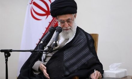 Líder iraní, El Ayatollah Seyed Ali Khamenei, elogia la valiente defensa de Palestina de estudiantes universitarios estadounidenses