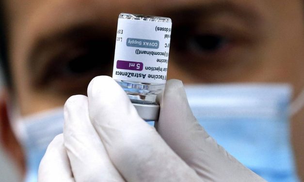 AstraZeneca retirará su vacuna contra el COVID-19 a nivel mundial, meses después de admitir un efecto secundario poco común.