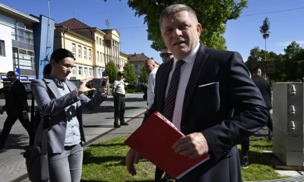 El primer ministro de Eslovaquia, Robert Fico, herido grave en un tiroteo: «Su vida corre peligro»