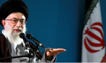 El líder supremo iraní , Ali Jamenei , renueva su compromiso de «eliminar» a Israel