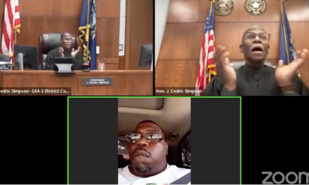 Hombre con licencia de conducir suspendida hace una videollamada a la corte mientras conduce
