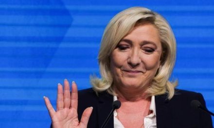 Ucrania «evidentemente no puede ganar» el conflicto con Rusia, dice Marine Le Pen.