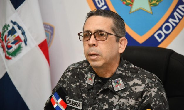 PN dice “entrevistan” a varias personas en busca de pistas de los asaltantes del Banco Popular