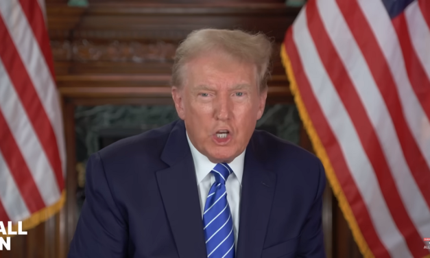 Donald Trump: Los extranjeros que se gradúen en universidades estadounidenses deberían obtener tarjetas de residencia