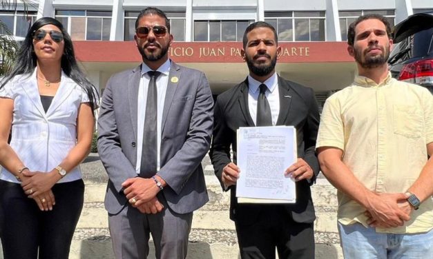 Pendiente de fallo acción procura que Congreso Nacional dicte ley que regule compra de terrenos en la frontera.