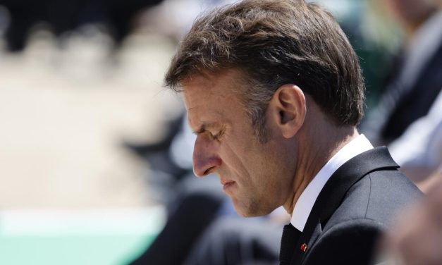 Francia.: El gobierno de Macron lanza paquete de emergencia para evitar paliza electoral