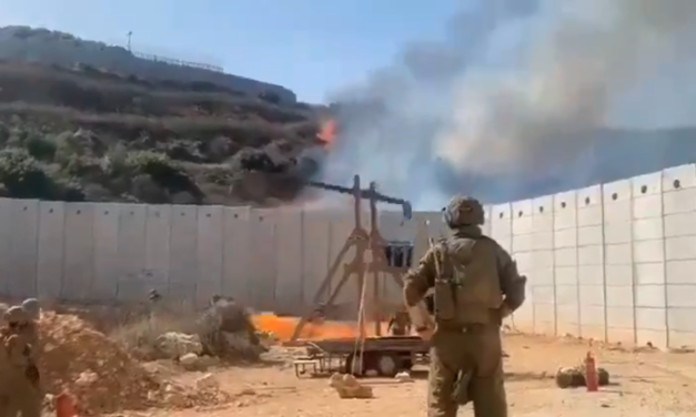 Israel usa armas de guerra medieval contra Hezbolá