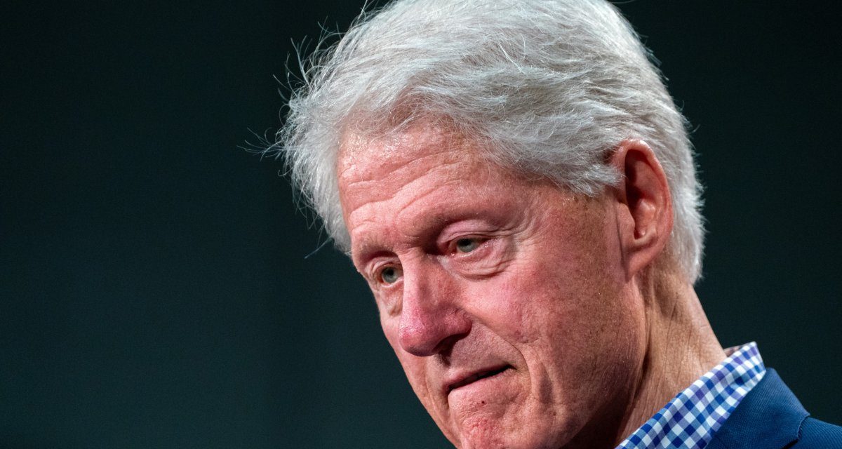 Bill Clinton deja atrás el debate y cita los logros de Biden