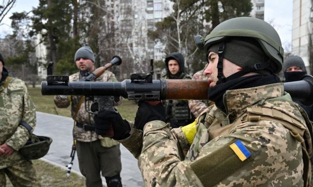 Ucrania utiliza armas estadounidenses para atacar dentro de Rusia, dice senador y funcionario occidental