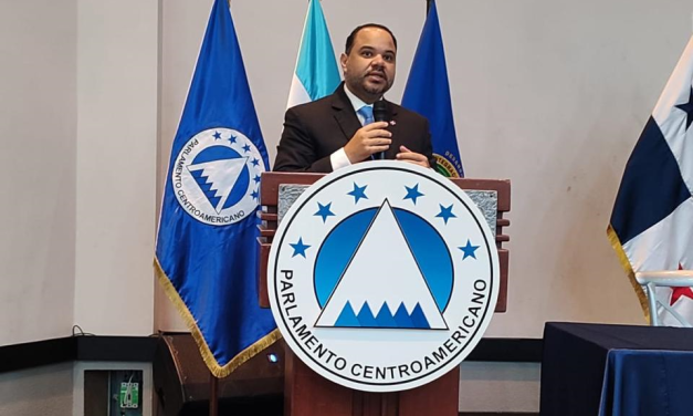 Defensor del Pueblo propone en PARLACEN promover buenas prácticas que garanticen derechos humanos