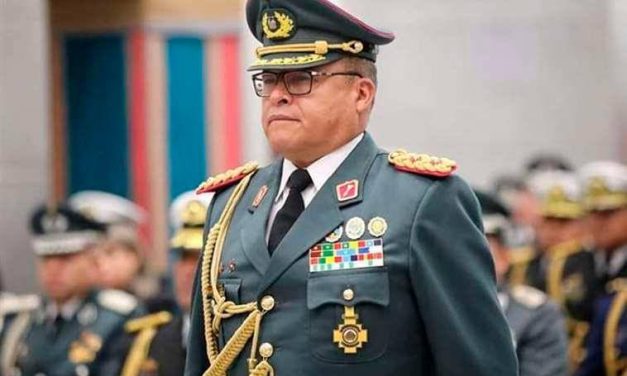 Bolivia: Detienen al ex general del ejército de Bolivia, Juan José Zúñiga