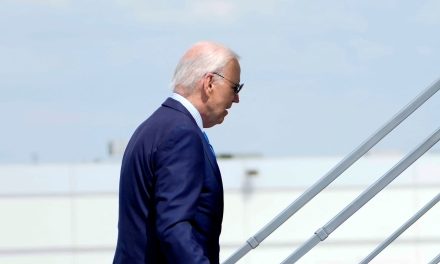 Biden: Lo mejor para Estados Unidos es “retirarse” y poner fin a la campaña