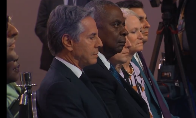 La reacción de Blinken, Austin y Sullivan cuando Biden llamó a Trump su «vicepresidenta»