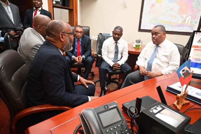 Haití: El Primer Ministro Garry Conille visita la Oficina Nacional de Identificación