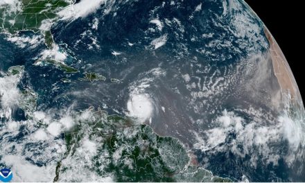 COE aumenta a 15 las provincias en alerta por trayectoria del huracán Beryl