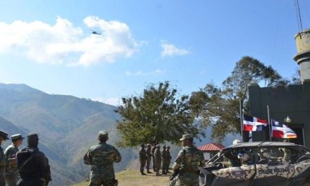 Ministro de Defensa recorre de norte a sur frontera domínico-haitiana
