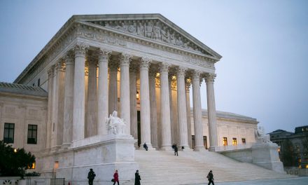 Corte Suprema de EE. UU. dictamina inmunidad a Donald Trump por «actos oficiales» en caso de asalto al Capitolio