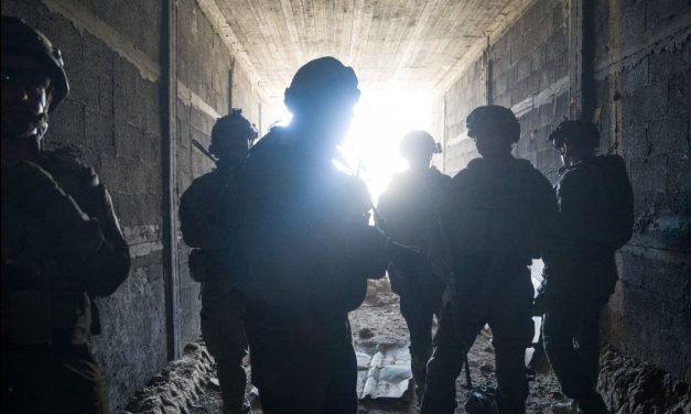 Israel: Las FDI descubren un túnel de 3 metros de altura en el Corredor Filadelfia, en el sur de Gaza