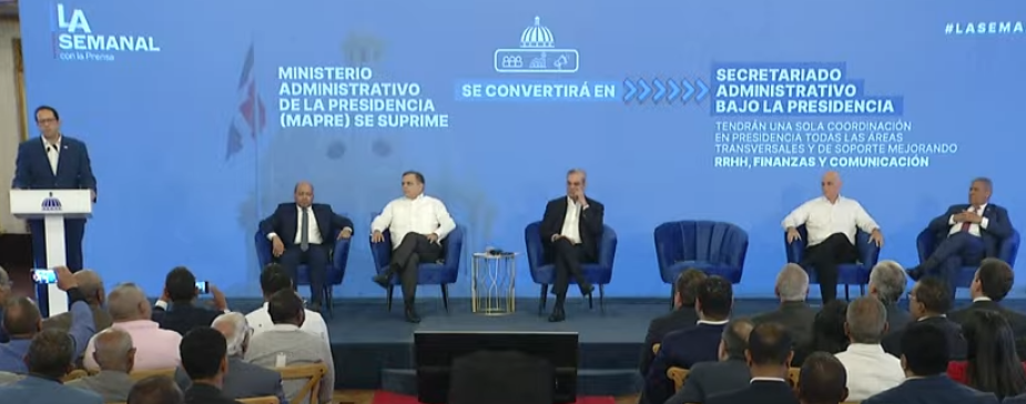 Gobierno anuncia fusión de varios ministerios