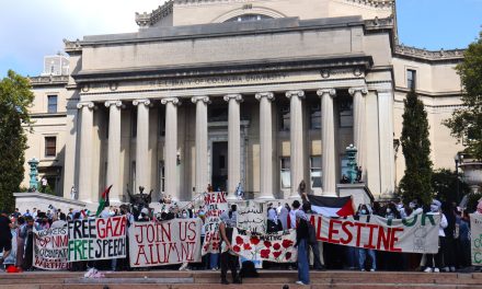 EE.UU: Activistas pro palestinos se manifiestan en Universidad de Columbia y elogian los ataques del 7 de octubre