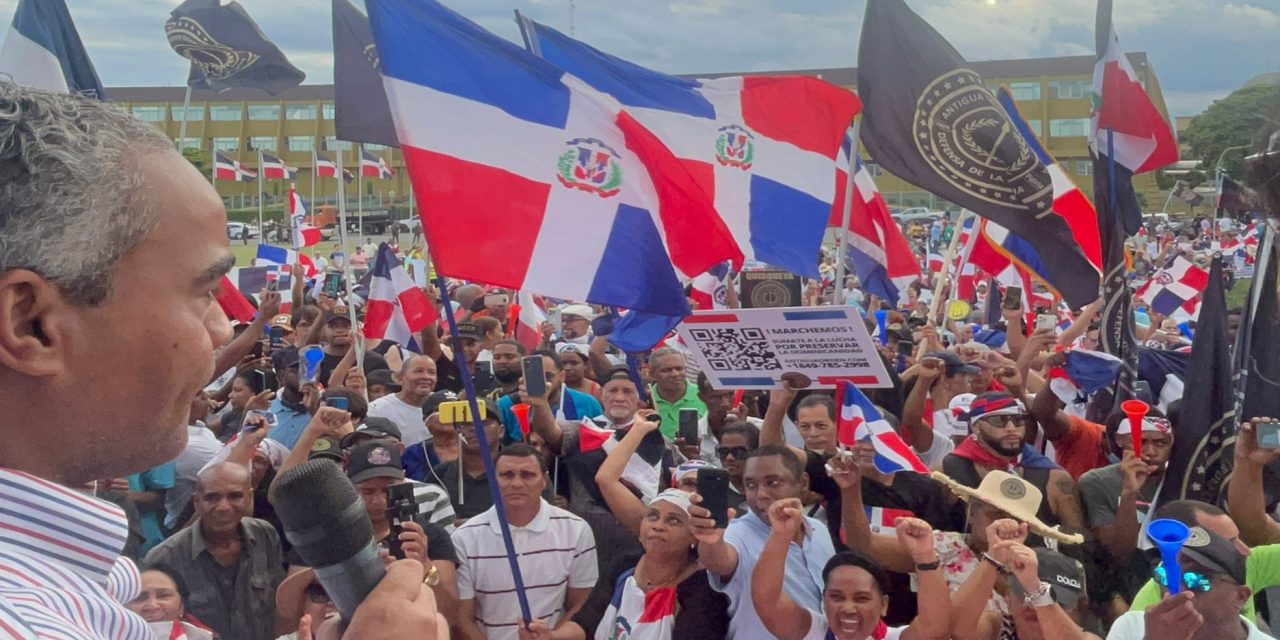 RDPorLoAlto alerta sobre campaña de descrédito contra grupos patrióticos en defensa de la República Dominicana.