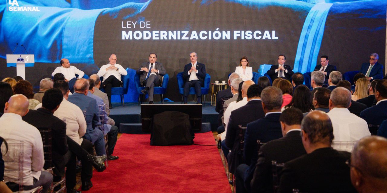 Presidente Luis Abinader presenta Proyecto de Ley de Modernización Fiscal, en LA Semanal