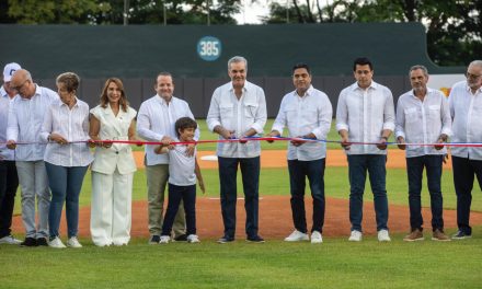 Presidente Abinader hace entrega de remozado Estadio José Briceño de Puerto Plata