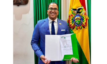 Reconocimiento de Huésped Ilustre al Consejero de la Inter American Bar Association en Santa Cruz de la Sierra