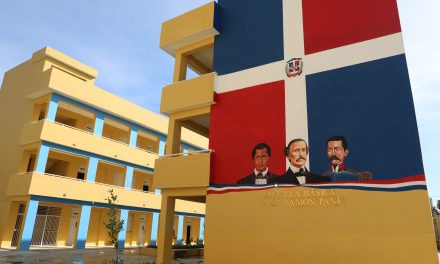 Presidente Abinader inaugura escuela primaria en Los Jardines del Norte y un Centro de Desarrollo Integral de la Mujer, en SDN