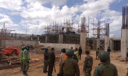 Medio Ambiente paraliza obras irregulares en la avenida Ecológica de Santo Domingo Este