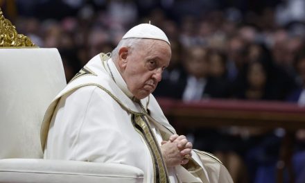 El Papa Francisco abandona por completo la ventilación mecánica