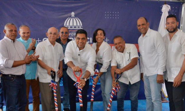 Ministerio de Deportes inicia construcción de estadio, con inversión de 22 millones de pesos, en Montecristi
