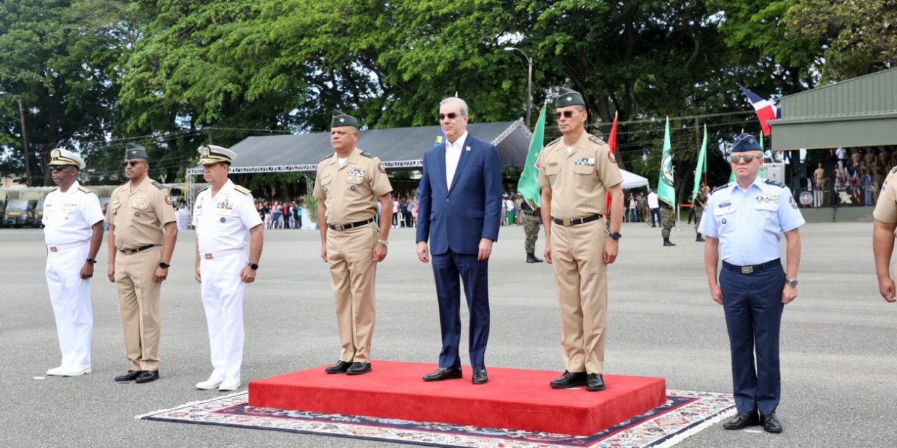 Presidente Abinader encabeza graduación de 820 nuevos soldados del Ejército de República Dominicana