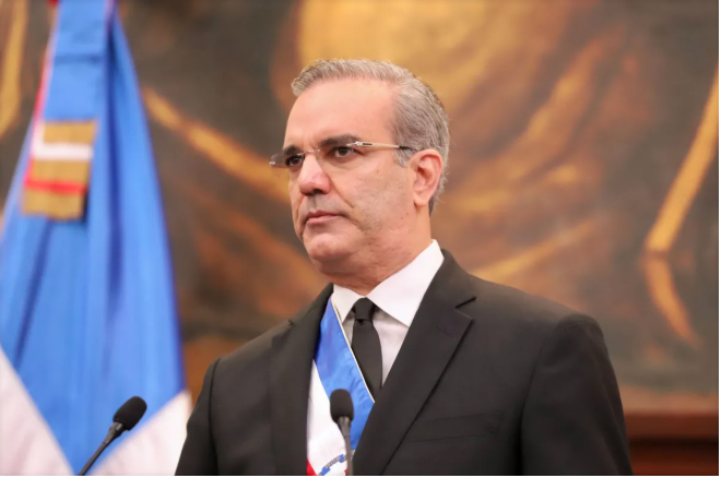 Presidente Luis Abinader lamenta tragedia tras colapso del techo de la discoteca Jet Set