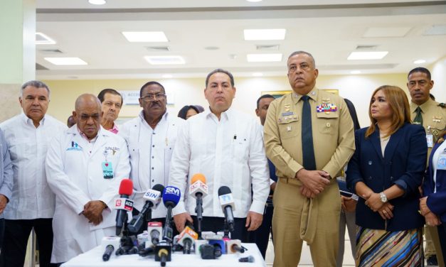 Directores SNS y DGM supervisan el inicio de protocolo para verificación migratoria de extranjeros en hospitales