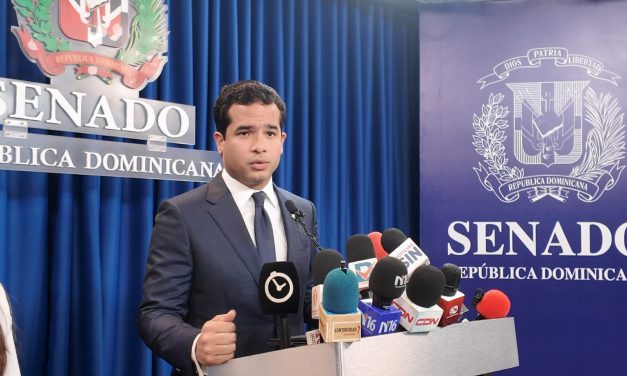 Senador Omar Fernández presenta proyecto de ley a favor de familiares y afectados en tragedia de Jet Set.