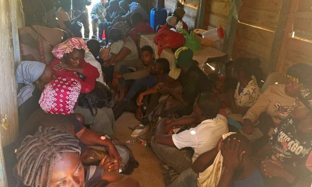 50 haitianos indocumentados escondidos en una casa de Valverde, Municipio de Mao, fueron descubiertos por el Ejército