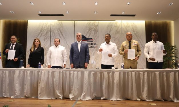 Dirección General de Migración, Liga Municipal Dominicana, Fedomu y Fedodim firman acuerdo de apoyo a medidas del Gobierno para combatir inmigración ilegal y fortalecer soberanía nacional