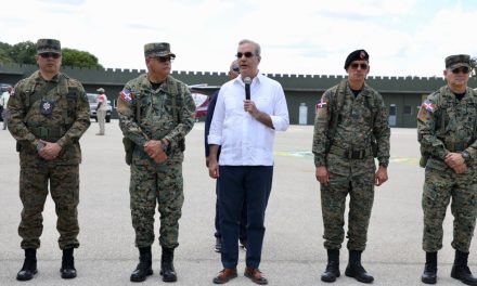 Presidente Abinader recorre frontera en Pedernales, Elías Piña y Jimaní; dice mantener la paz y el orden es primordial para proteger territorio nacional y desarrollo de sectores productivos